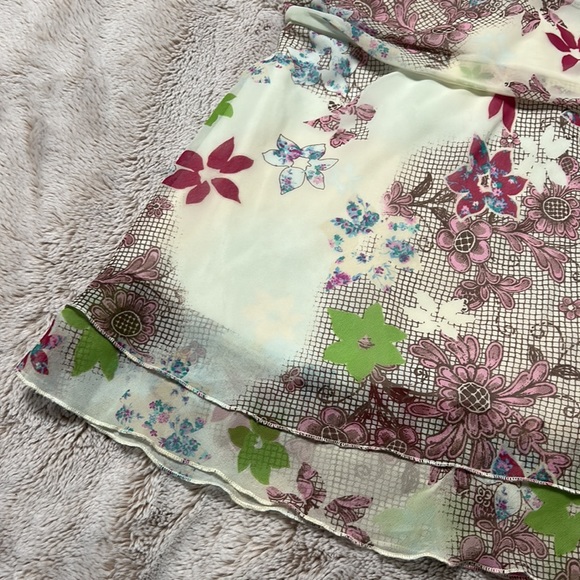 Floral sleeveless top - Picture 3 of 9